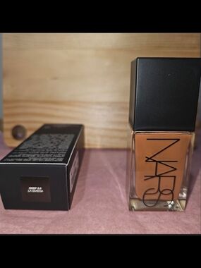 NARS Foundation Liquid - Deep 2.5 La Serena (Warm Tan)